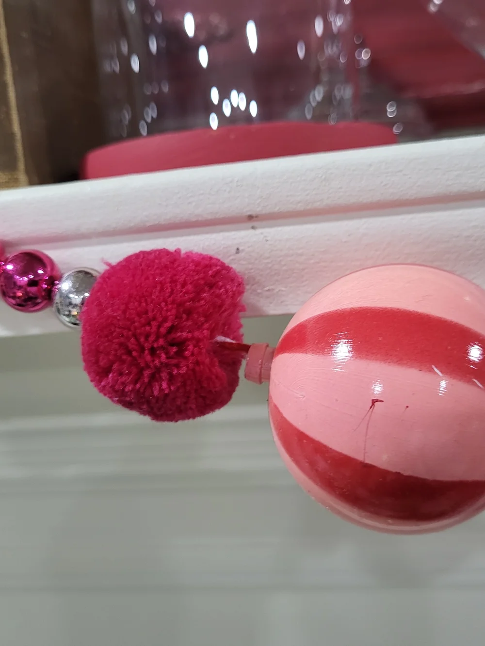 Ashland Candy Pom Pom Garland in Bright Pink and Light Pink
